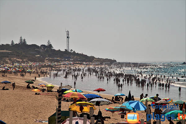 Photo de la grande plage de Armacao de Pera en direction d'Albufeira