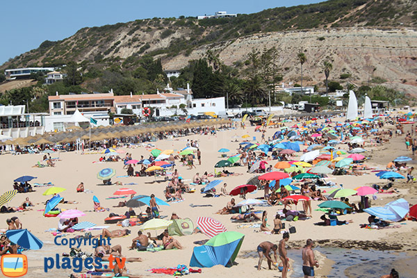 Photo de la plage de Luz à Lagos au Portugal