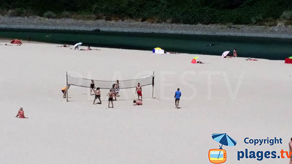 Beach volley sur la plage d'Odeceixe
