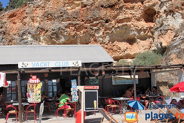Bar restaurant sur la Praia Gran de Ferragudo